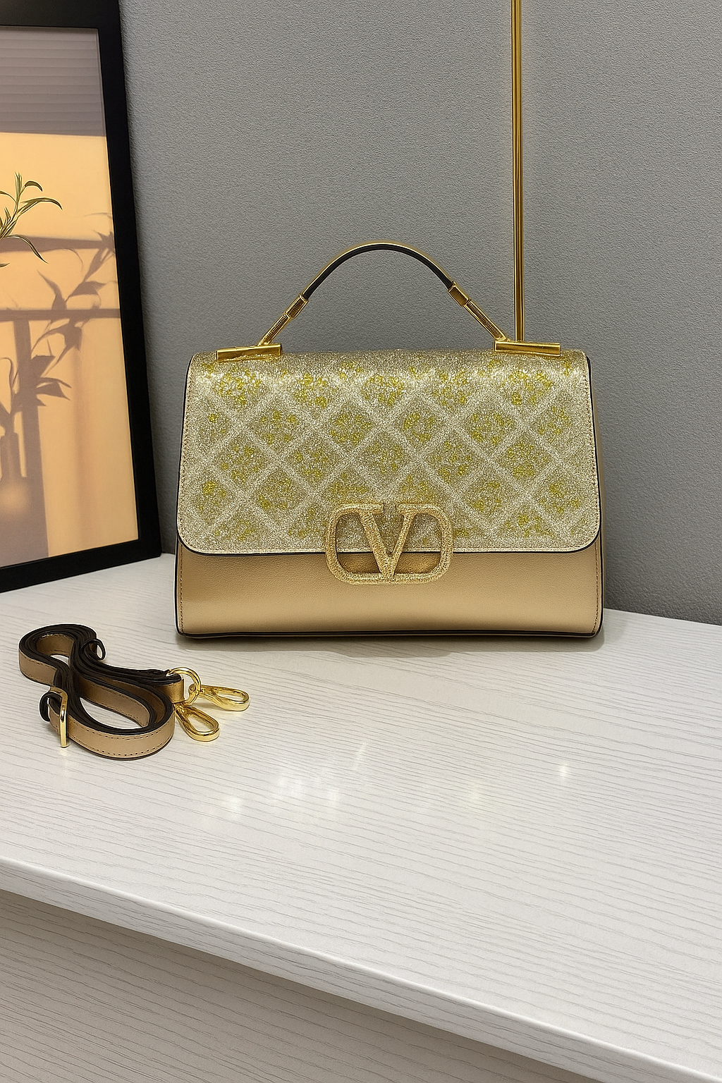 Väska 2025 – Glittrig Crossbody/Skulderväska med Guldspänne