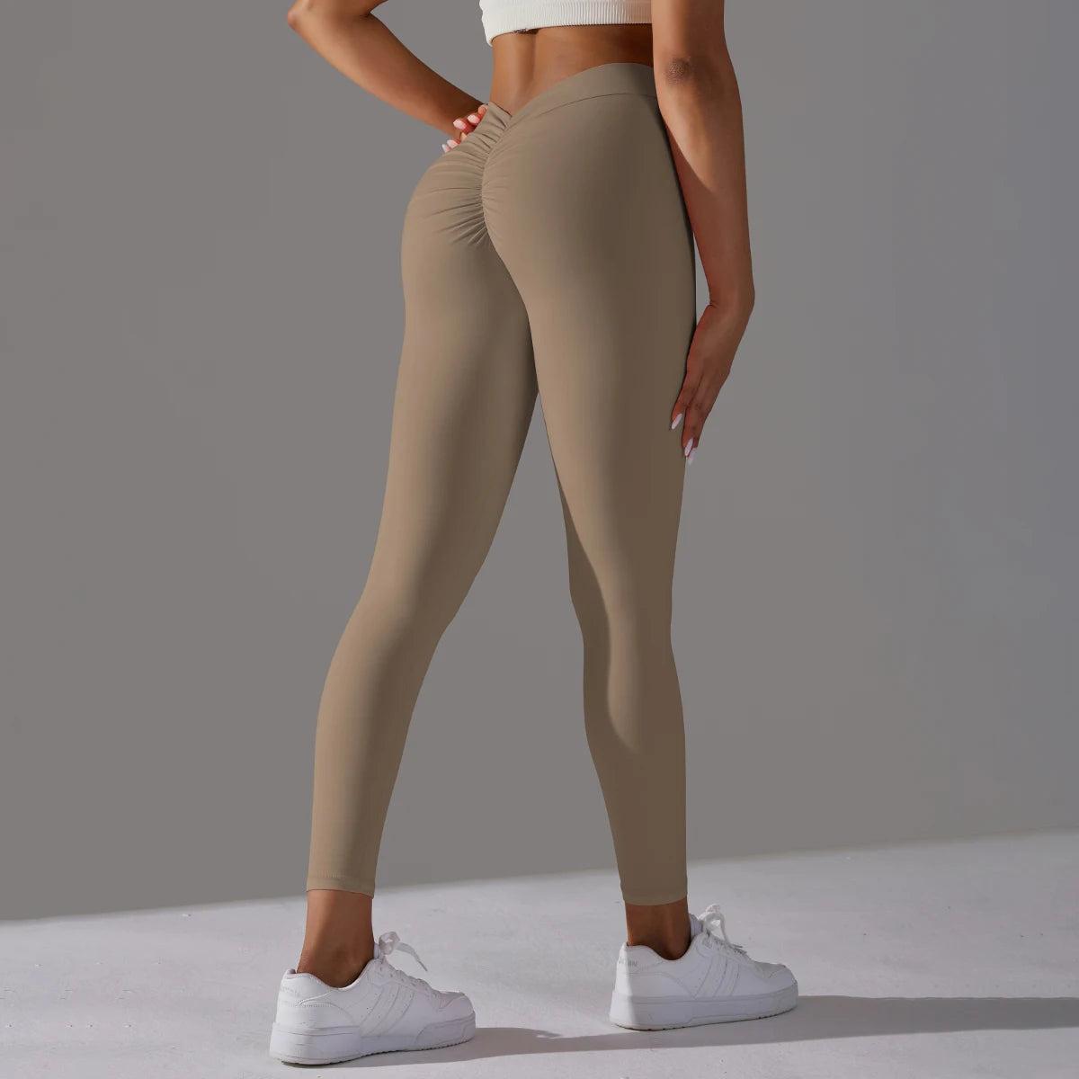 Back V Booty Leggings – Skulpterande Träningstights med Push-Up Effekt