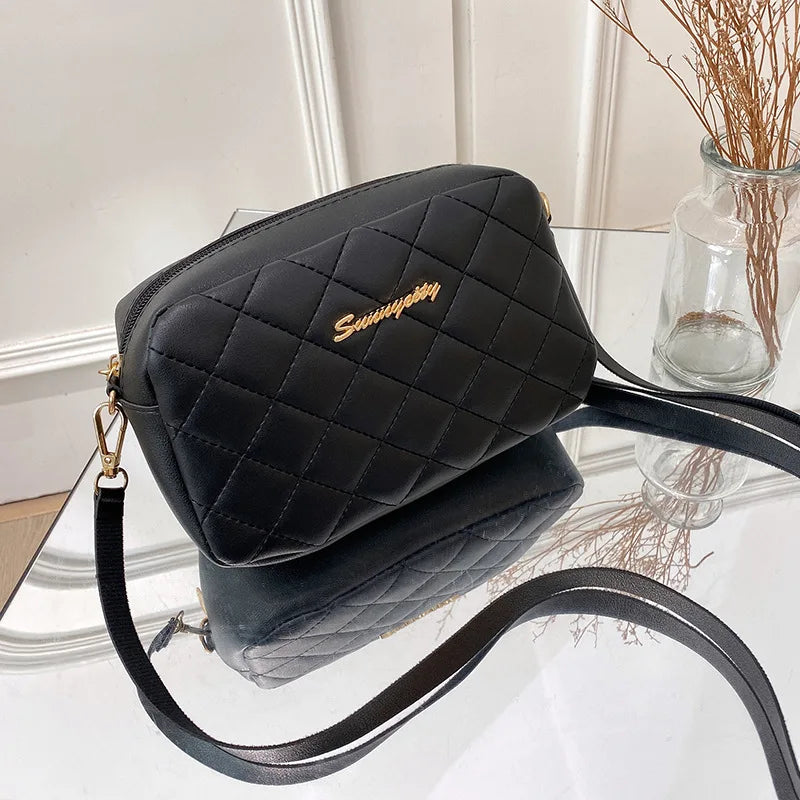 Quiltad Crossbody-väska – Stilren & Praktisk Axelremsväska 2024