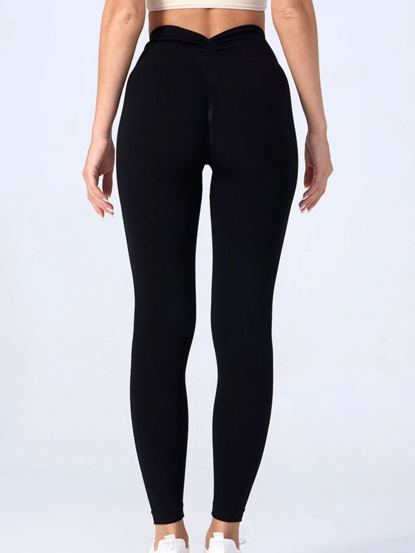 Seamless High Waist Fitness Leggings – Skulpterande passform & V-detalj för en lyftande effekt