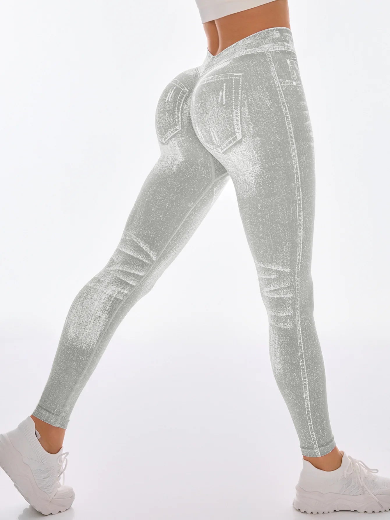 V-Back Booty Lift Leggings – Träningsbyxor med Jeanslook & Skulpterande Effekt