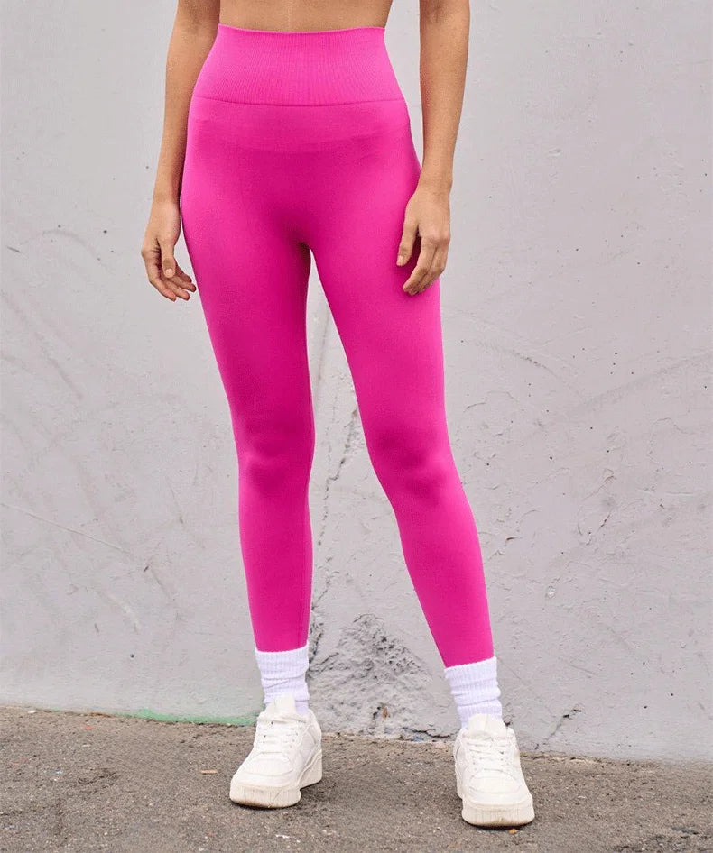 Seamless High Waist Fitness Leggings – Skulpterande passform & V-detalj för en lyftande effekt