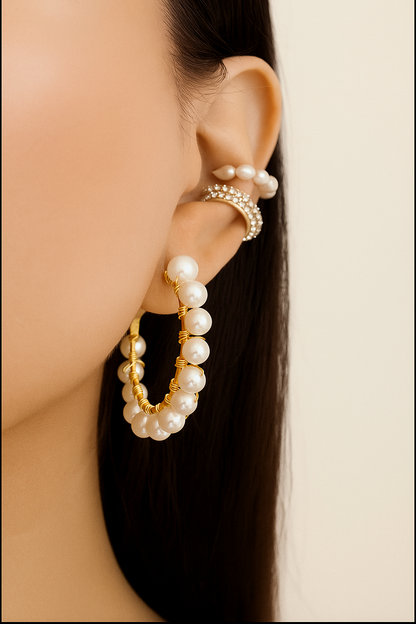 Örhängen-18 Karats Gold Hand Wired Pearl Hoops – Tidlös Elegans med Handgjord Detalj