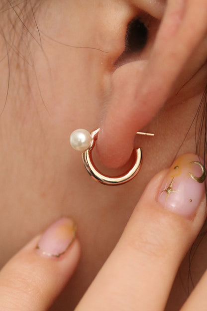 Chunky hoop with pearl earrings-6