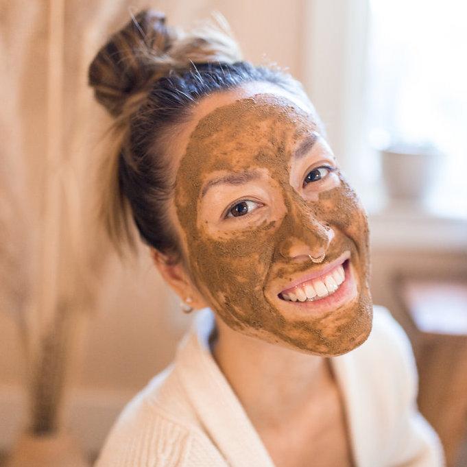 Vata Skincare Ritual – Ayurvedisk Ansiktsvård för Torr & Känslig Hud